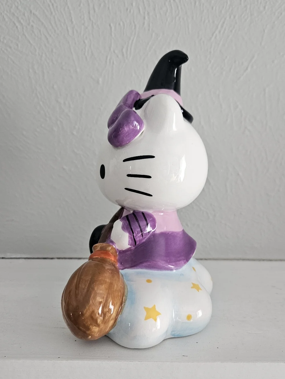 NWOT Blue Sky Clayworks X Hello Kitty & Friends- Hello Kitty Flying Witch Figure - Picture 4 of 5